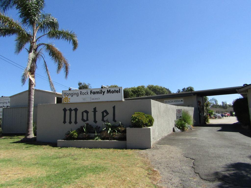 Hanging Rock Family Motel ベイトマンズ・ベイ エクステリア 写真